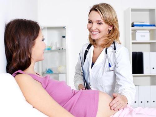 Bị viêm lộ tuyến cổ tử cung có sinh thường được không?